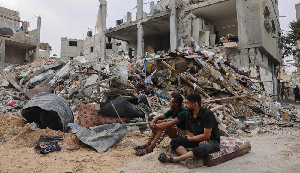 النظر إلى الدمار في غزة (نقلاً عن صحيفة "كلكاليست")